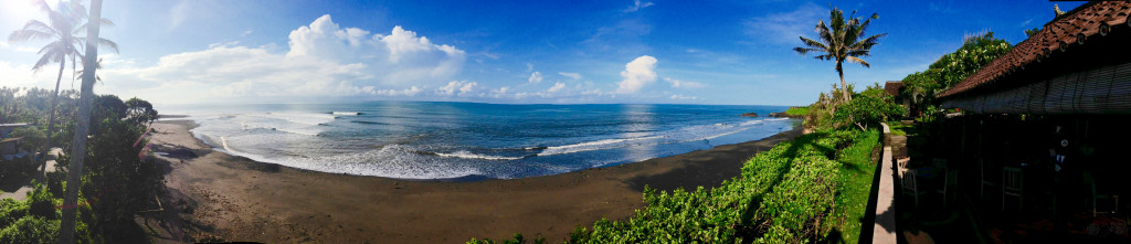 Панорама серф спота Балиан на острове Бали