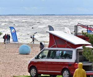 Пляж "Ласковый" Сестрорецк - соревнования по серфингу
