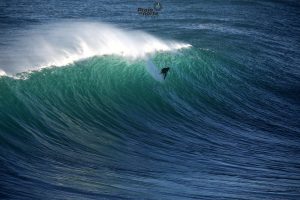 Серфинг Назаре Nazare Португалия большие волны
