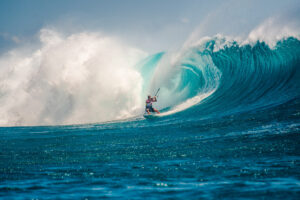 Кайтсерфинг по волеам - вейврайдинг Сергей Мысовский.jpg